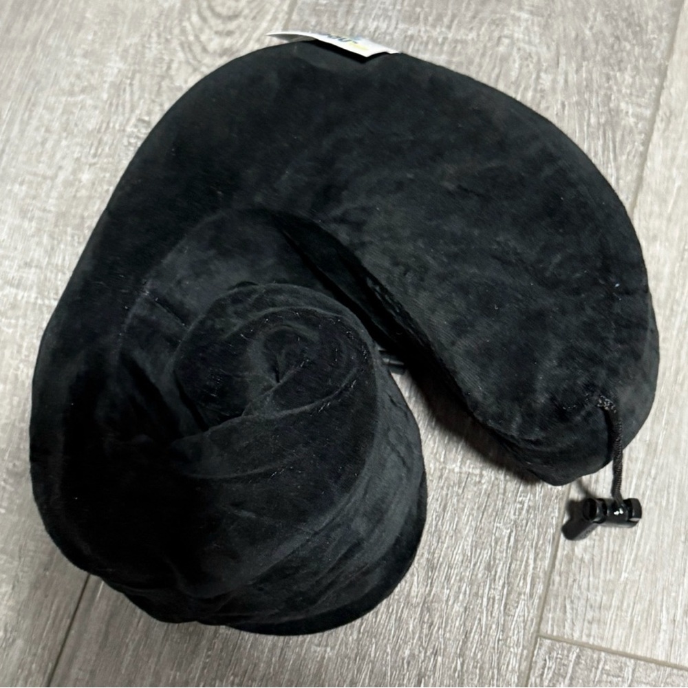 Cabeua Neck Travel Pillow‎ Memory Foam Adjustable Evolution w/Pocket